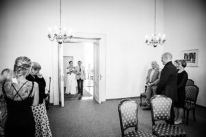 wedding photographer berlin prague destinations photoshooting with professional photographer photo walking