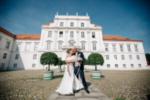 wedding photographer berlin prague destinations photoshooting with professional photographer photo walking